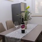 Apartment Pical *