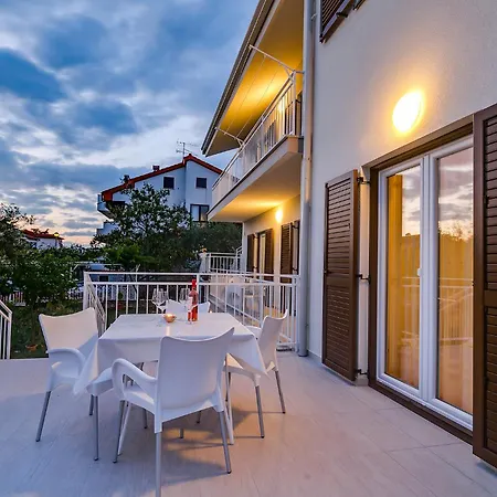Apartment Pical
